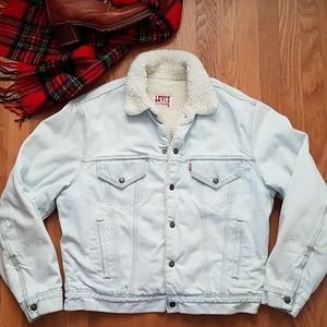 Rare Vintage Levi’s Sherpa Denim Jacket Light Wash